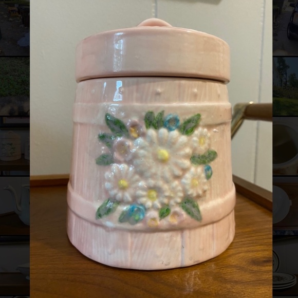 Vintage Daisy Floral Barrel Canisters - Picture 4 of 4